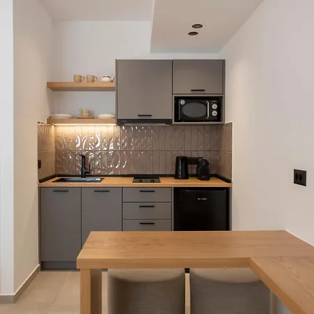 מלון דירות Anemelia Way Of Living 4*