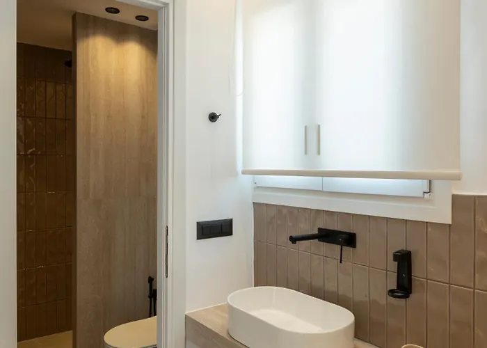 Anemelia Way Of Living