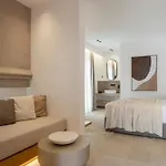 Anemelia Way Of Living Apartmanhotel Náusza